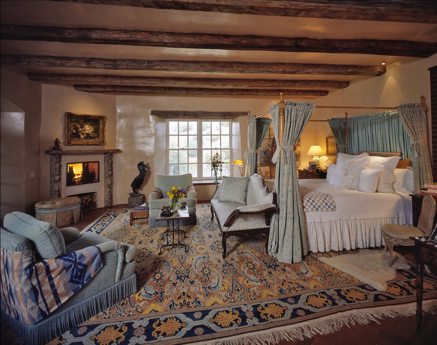 DAVID HOPTMAN COMMERCIAL INTERIORS